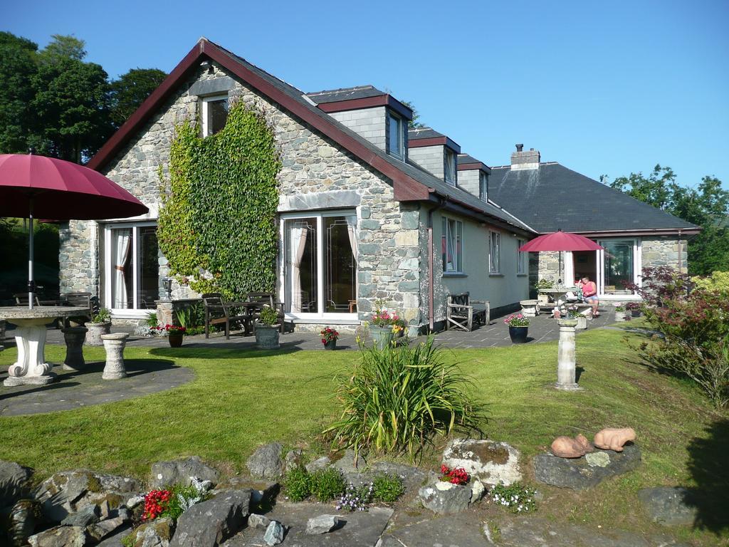 Heulwen Guest House Dolgellau Exterior photo