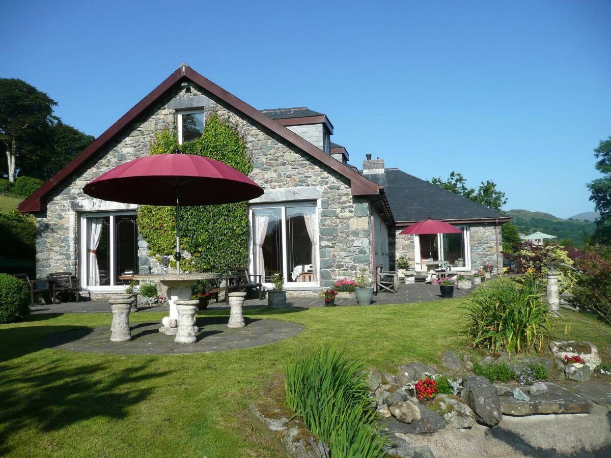 Heulwen Guest House Dolgellau Exterior photo